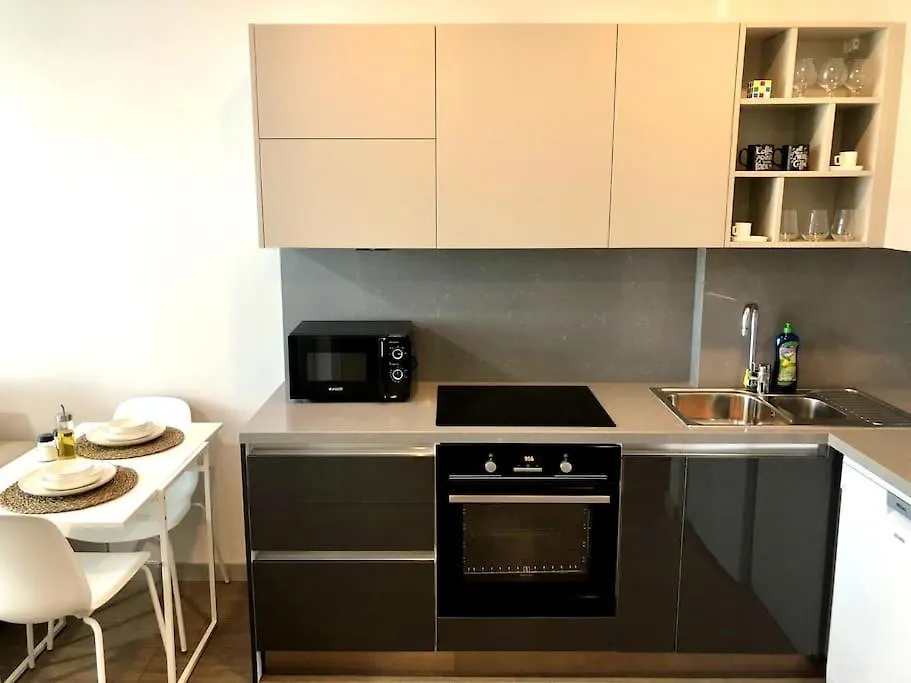 Secured Lux 1 + 1 Apartment - Gym, Sauna & Parking Istanbul